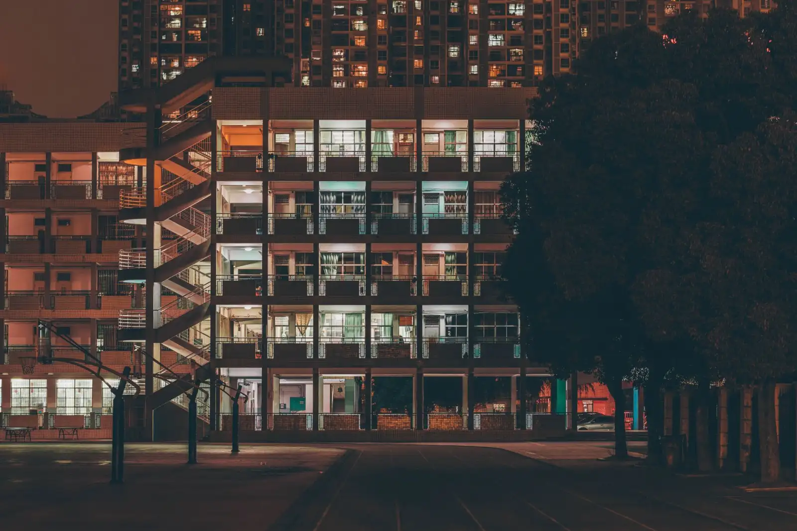 2025年智能扫地机器人家用场景技术迭代与应用趋势分析